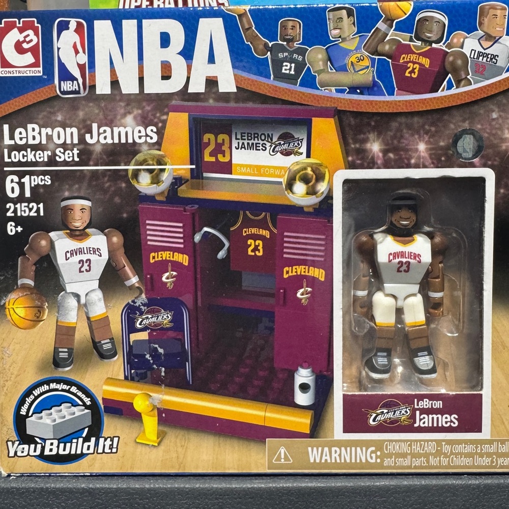 NBA LeBron James Buildable Locker Set - Purple and Yellow